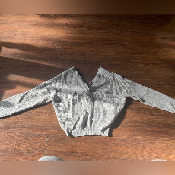 KNIT - Picture 2 of 3